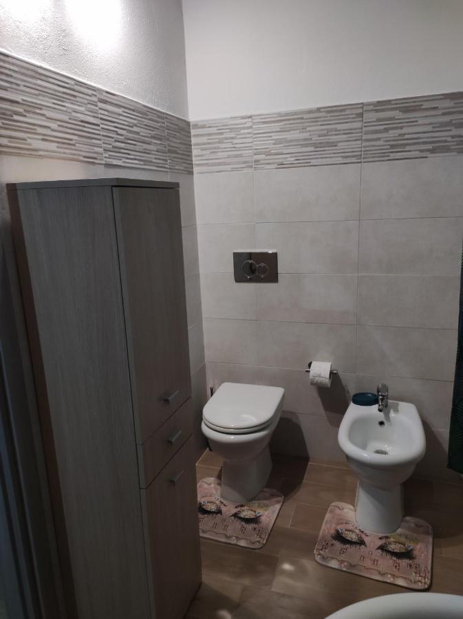 A Casa Di Lina Hotel Olbia Buitenkant foto