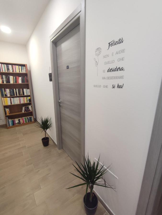 A Casa Di Lina Hotel Olbia Buitenkant foto