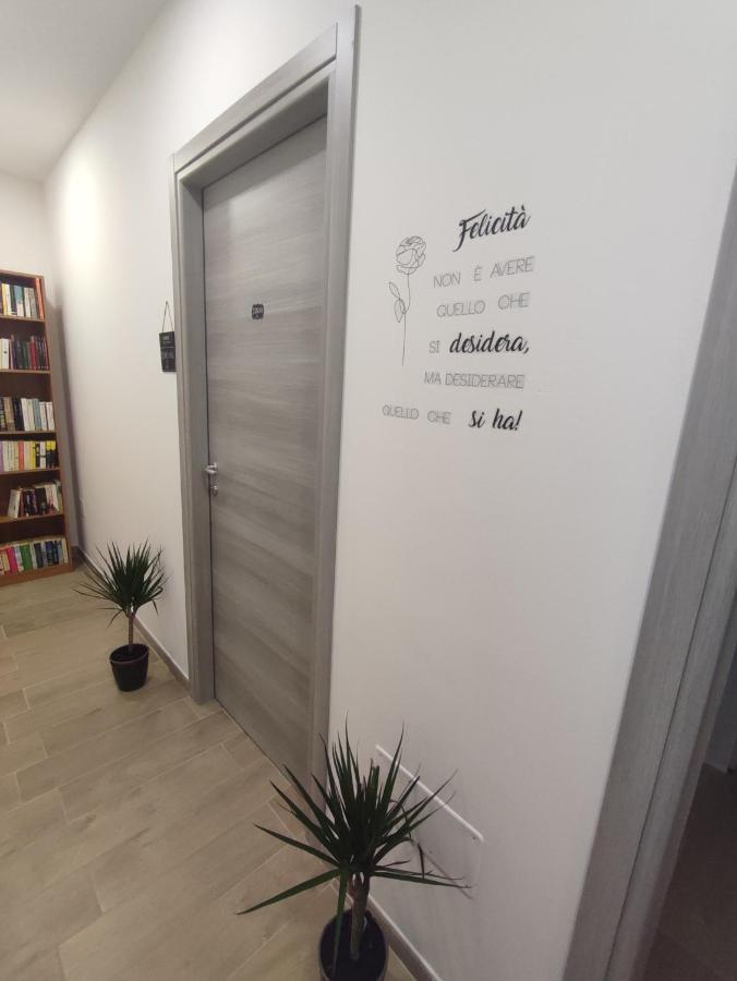 A Casa Di Lina Hotel Olbia Buitenkant foto