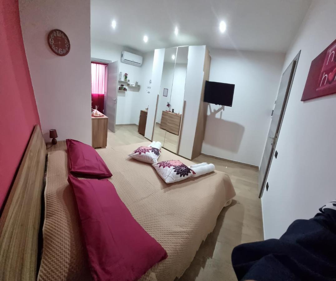 A Casa Di Lina Hotel Olbia Buitenkant foto
